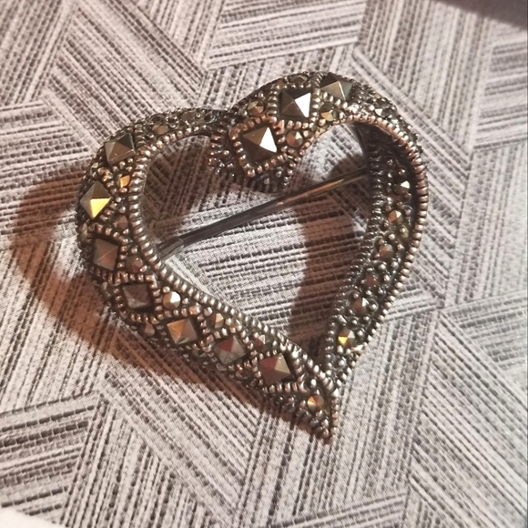 Vintage Sterling Marcasite Heart Brooch Hand Crafted - Picture 2 of 4